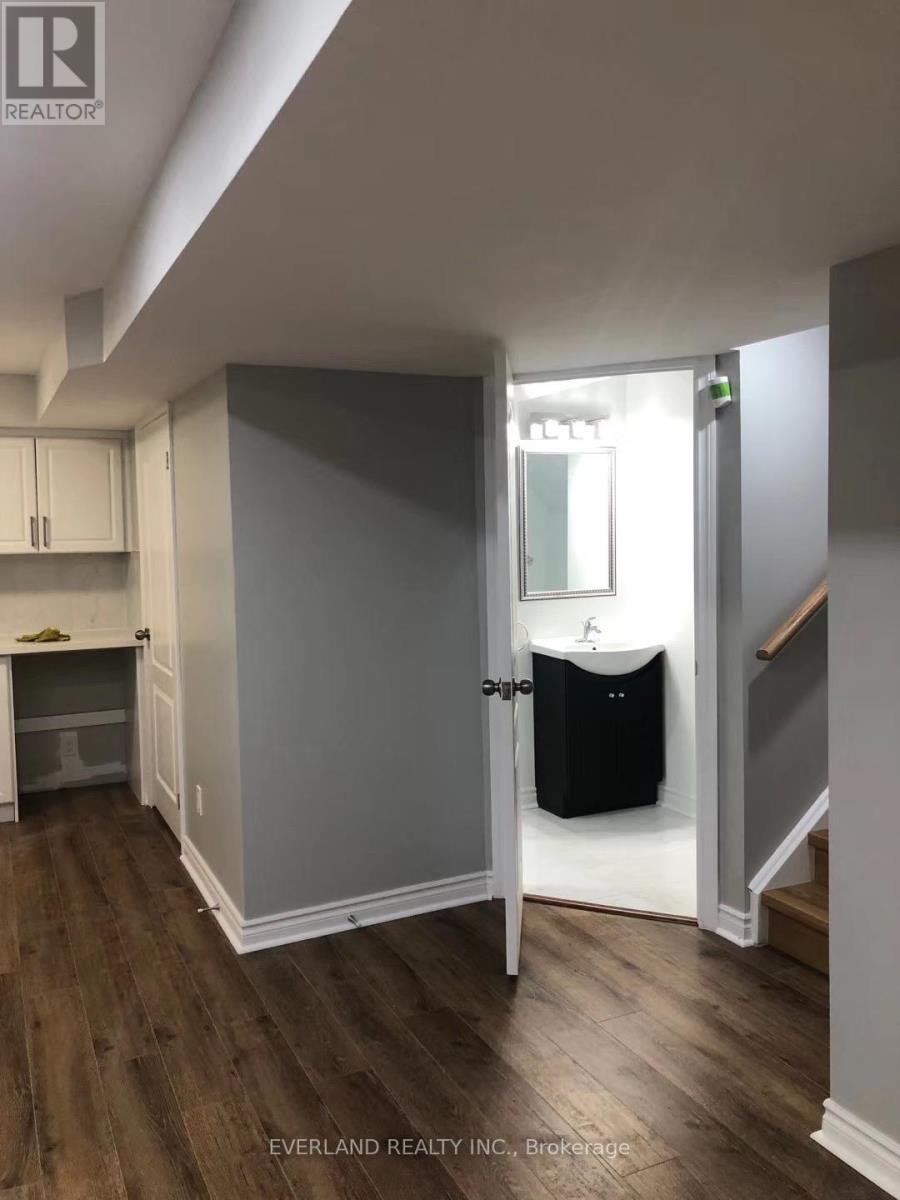 Basement - 4 Shell Court, Richmond Hill, Ontario L4S 0B1 - Photo 3 - N12585702