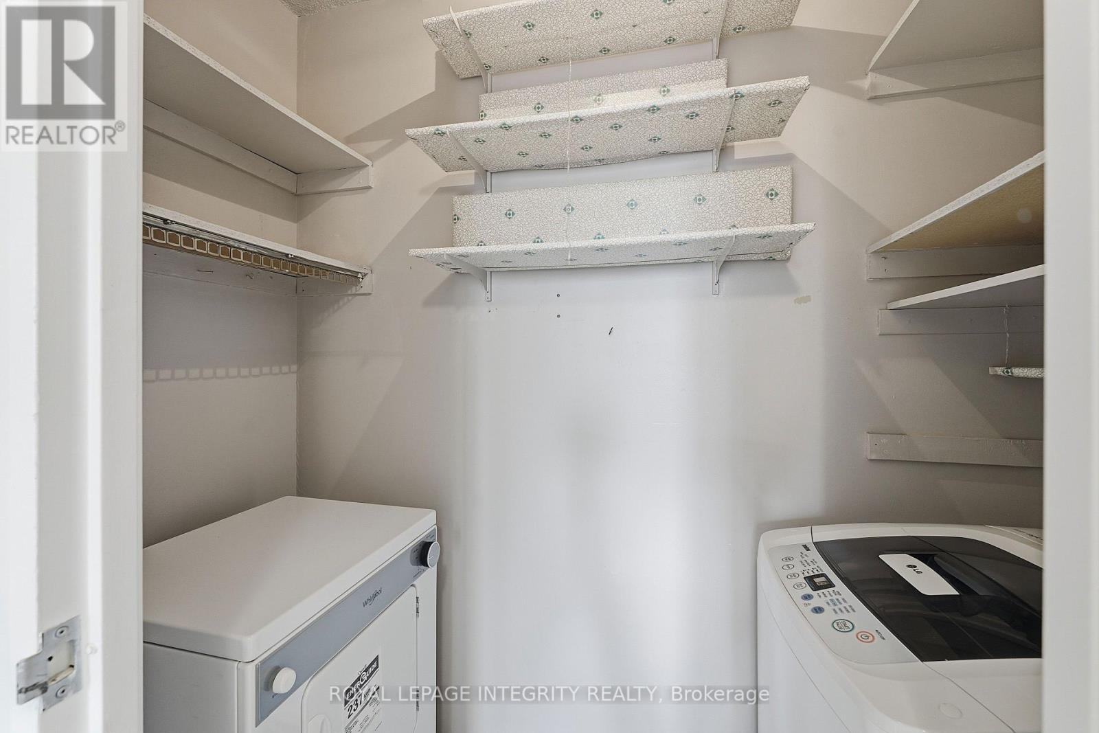 401 - 2000 Jasmine Crescent, Ottawa, Ontario K1J 8K4 - Photo 19 - X12587256