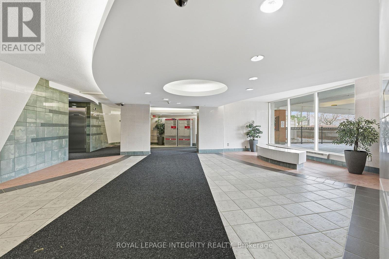 401 - 2000 Jasmine Crescent, Ottawa, Ontario K1J 8K4 - Photo 27 - X12587256