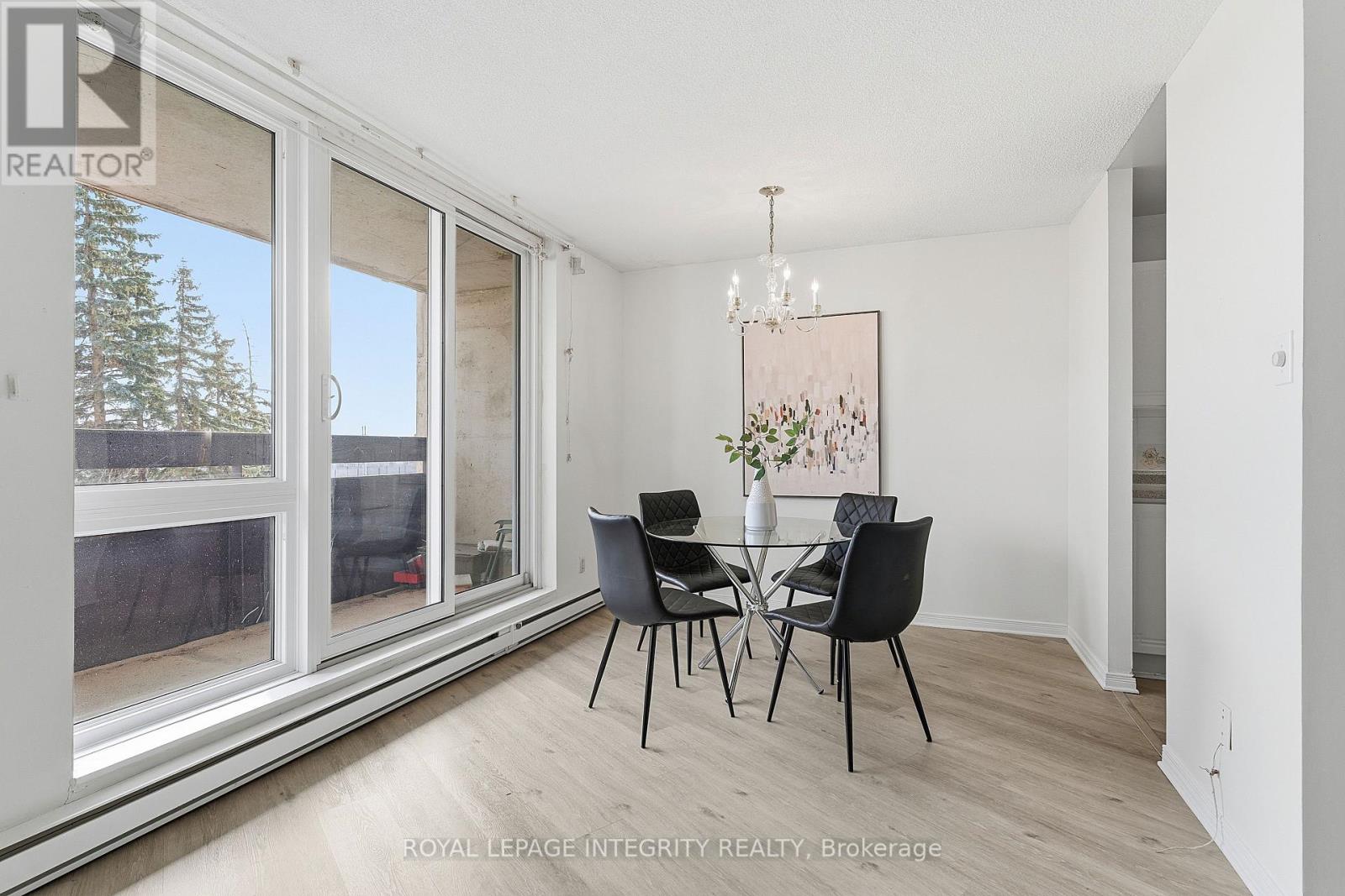 401 - 2000 Jasmine Crescent, Ottawa, Ontario K1J 8K4 - Photo 6 - X12587256