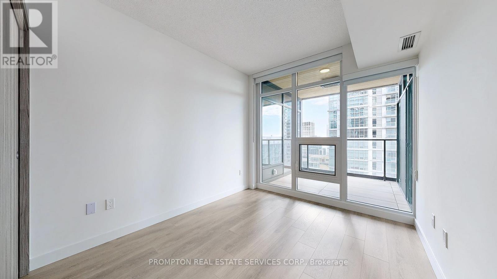 1012 - 1 Concord Cityplace Way, Toronto, Ontario M5V 0X3 - Photo 27 - C12587276