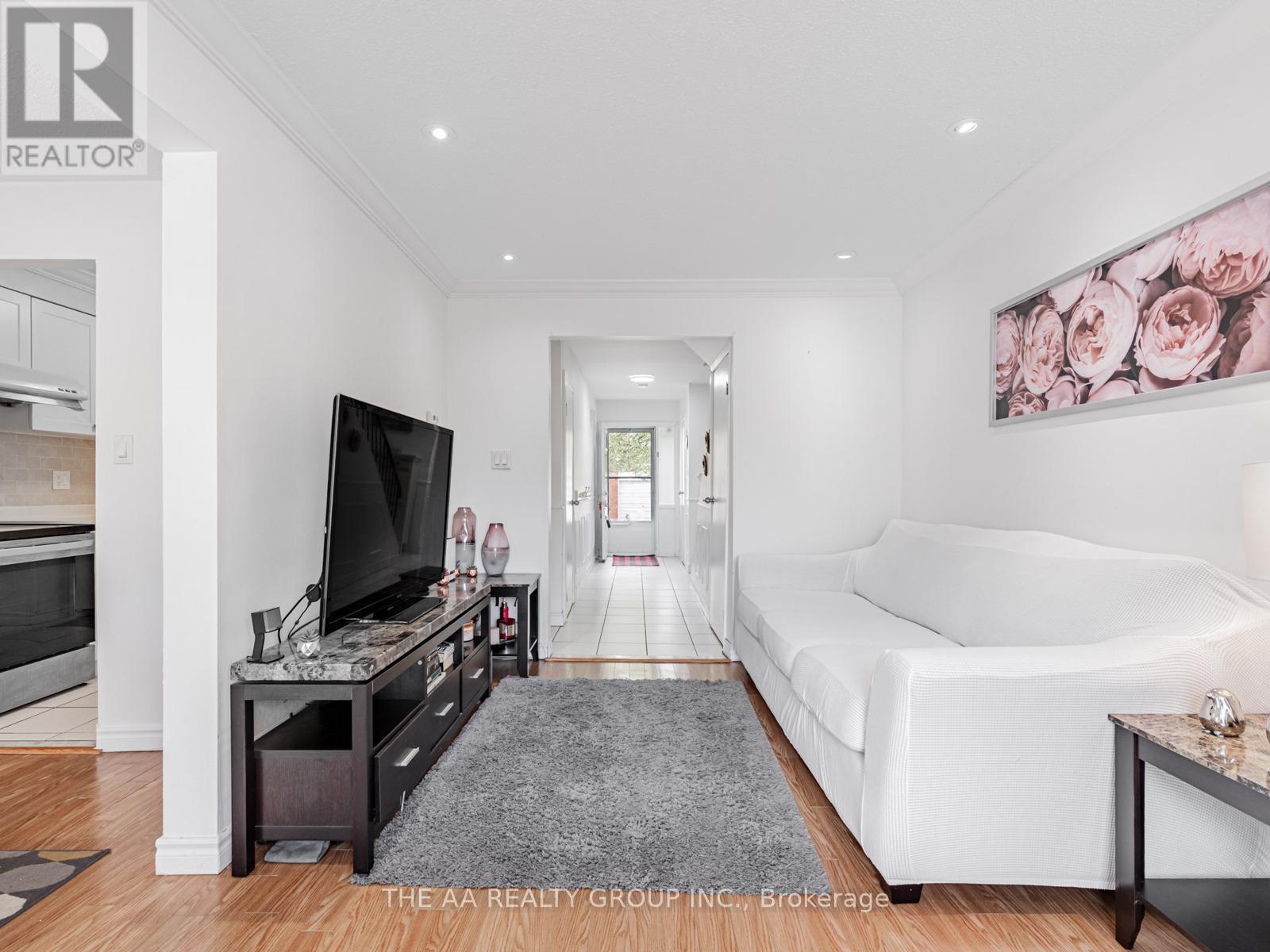 20 - 50 Bridletowne Circle, Toronto, Ontario M1W 2G8 - Photo 8 - E12587254