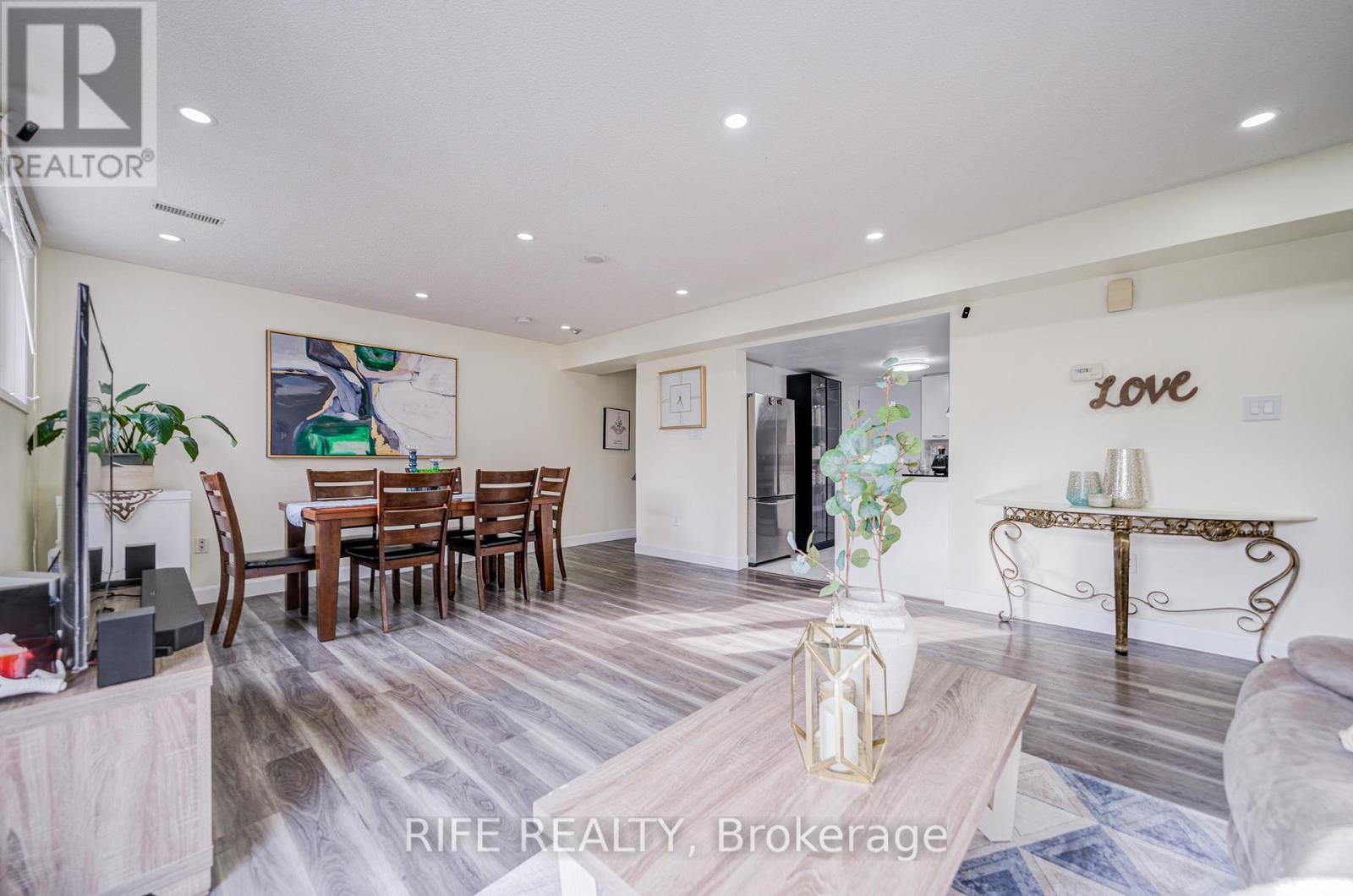 1033 - 75 Weldrick Road E, Richmond Hill, Ontario L4C 0H9 - Photo 11 - N12587282