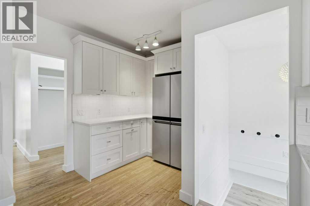 3124 Leduc Crescent Sw, Calgary, Alberta  T3E 5W9 - Photo 11 - A2270400