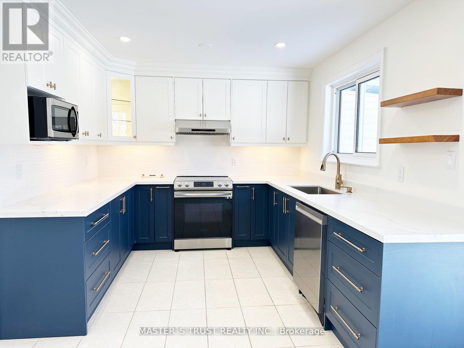 802 Greenfield Crescent, Newmarket, Ontario L3Y 3B3 - Photo 8 - N12587304