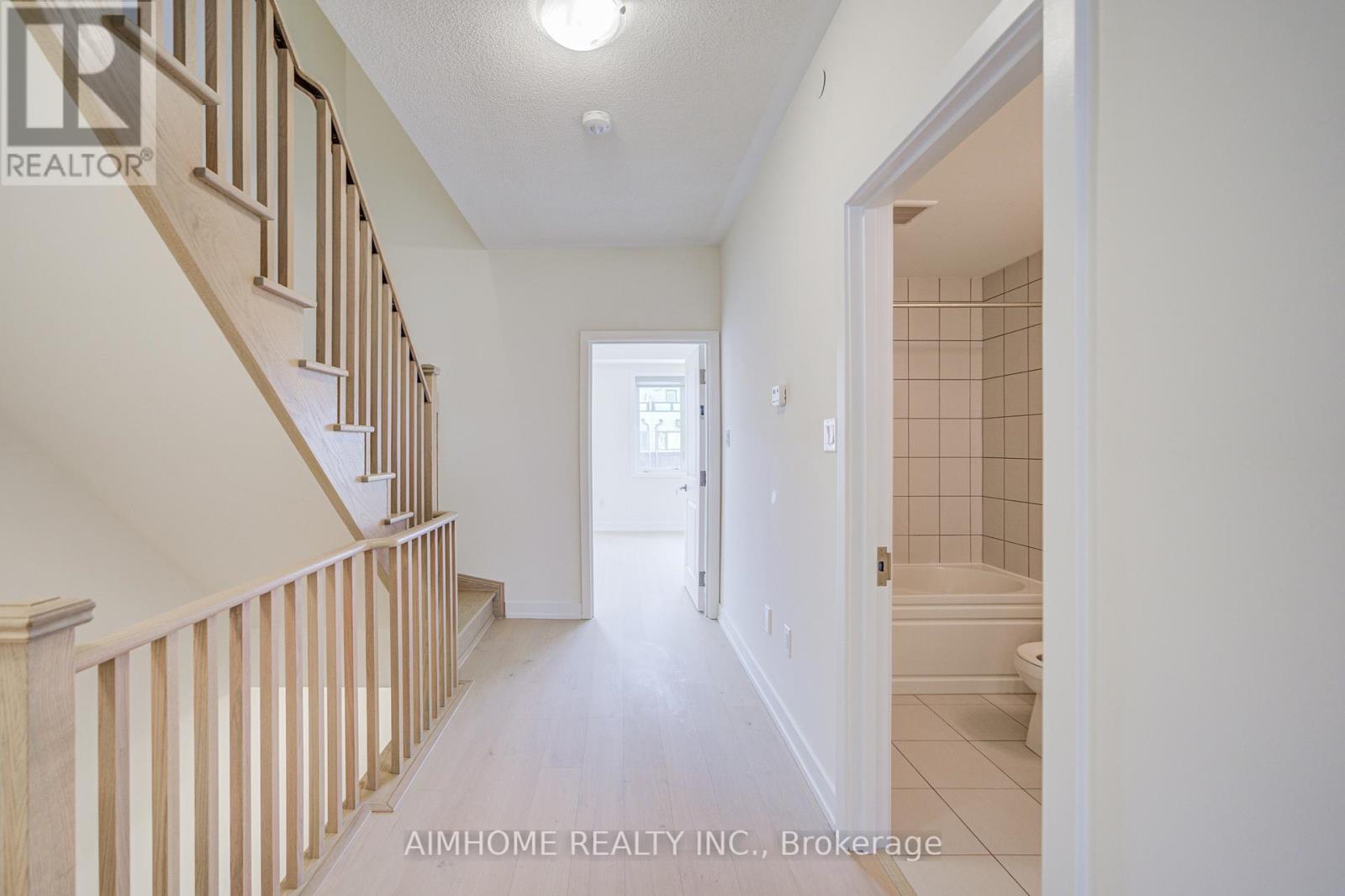 135 Frederick Tisdale Drive, Toronto, Ontario M3K 0C6 - Photo 17 - W12587290