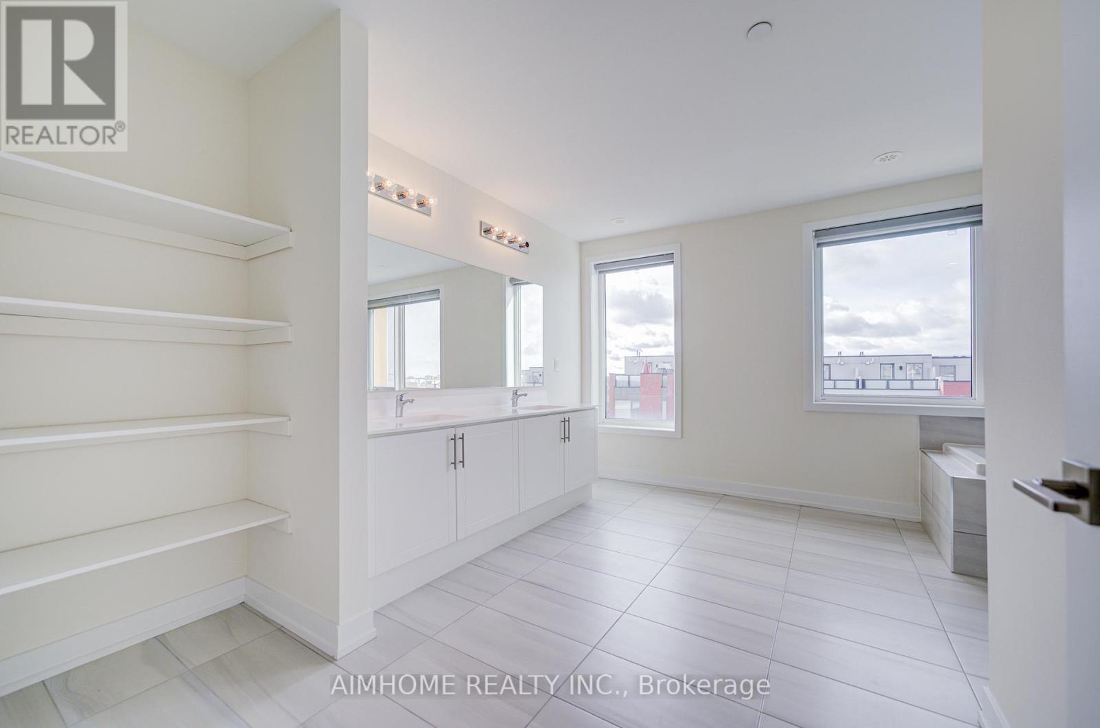 135 Frederick Tisdale Drive, Toronto, Ontario M3K 0C6 - Photo 39 - W12587290