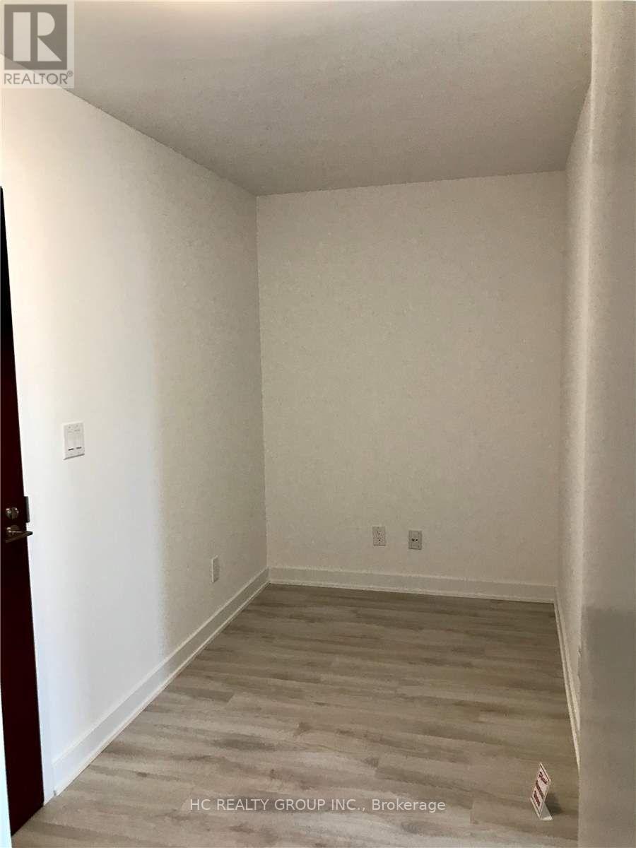 909 - 160 Flemington Road, Toronto, Ontario M6A 0A9 - Photo 9 - W12587292