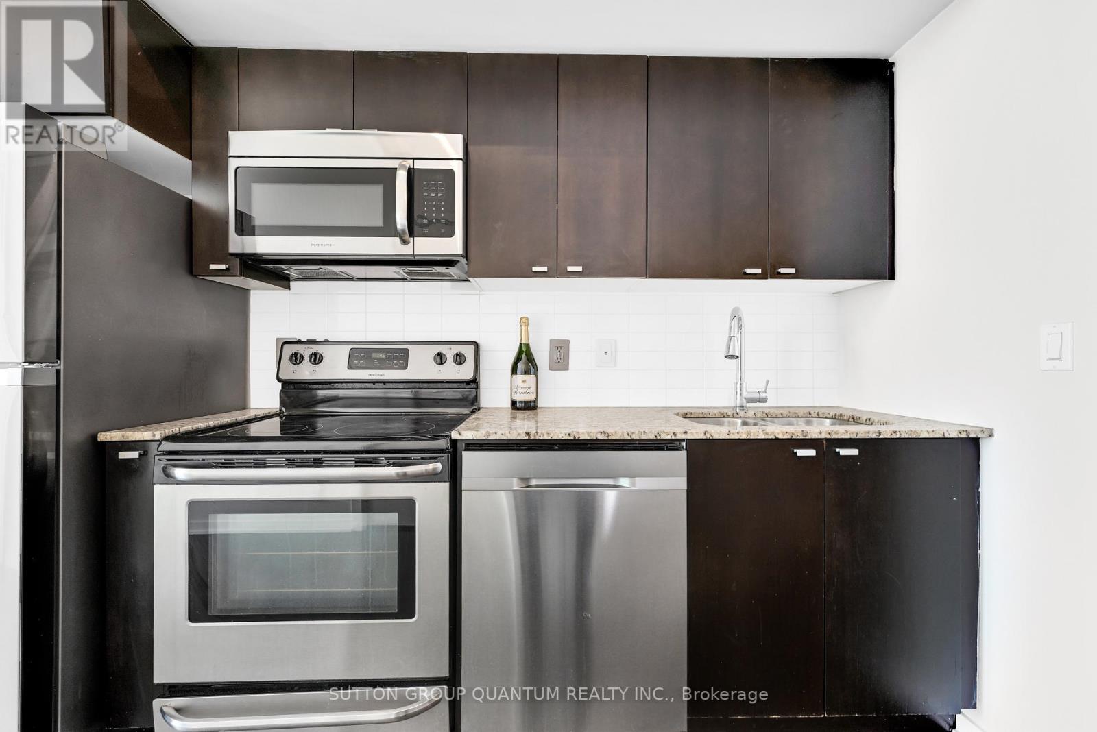 3509 - 105 The Queensway, Toronto, Ontario M6S 5B5 - Photo 8 - W12587318