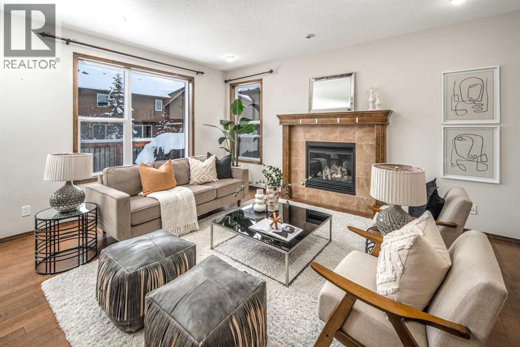 164 Everbrook Drive Sw, Calgary, Alberta  T2Y 0L7 - Photo 2 - A2272756