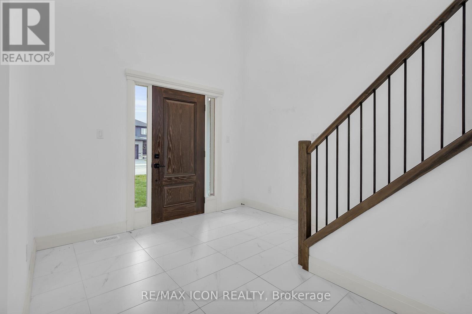 24 Rosina Lane, Zorra, Ontario N0M 2M0 - Photo 3 - X12587320