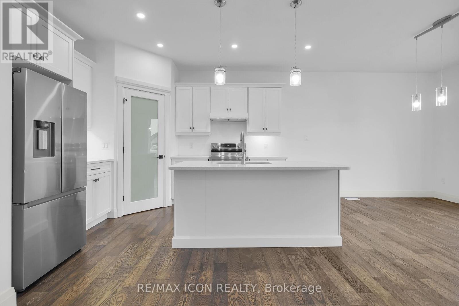 24 Rosina Lane, Zorra, Ontario N0M 2M0 - Photo 6 - X12587320