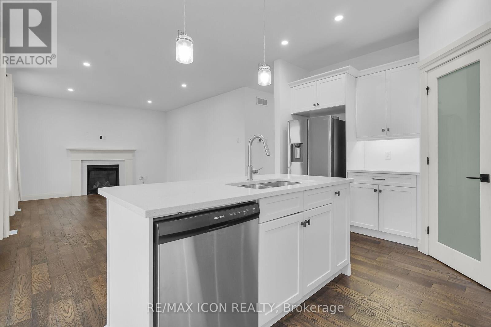 24 Rosina Lane, Zorra, Ontario N0M 2M0 - Photo 8 - X12587320