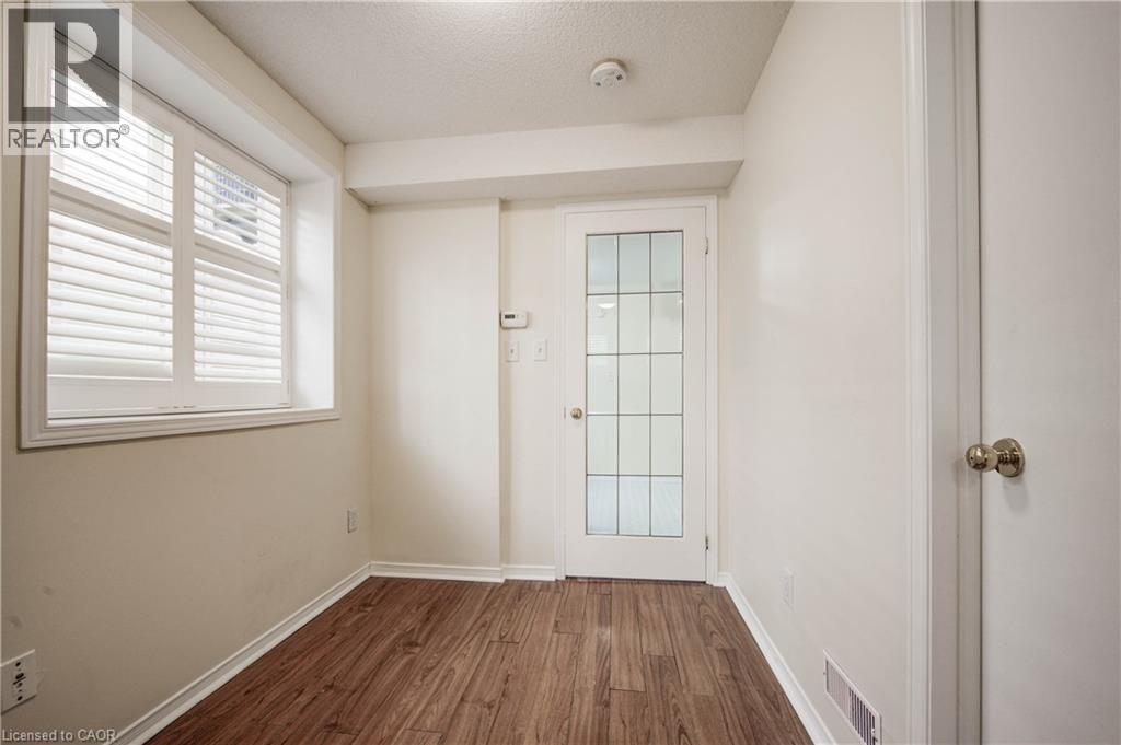 139 Brighton Street Unit# 4c, Waterloo, Ontario N2J 4Z5 - Photo 12 - 40789197