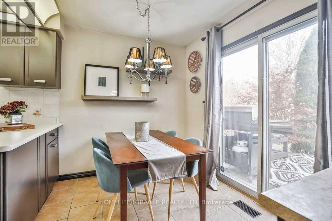 174 Torrance Woods, Brampton, Ontario  L6Y 4K1 - Photo 12 - W12587322