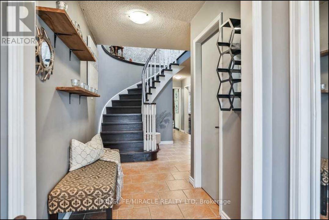 174 Torrance Woods, Brampton, Ontario  L6Y 4K1 - Photo 23 - W12587322