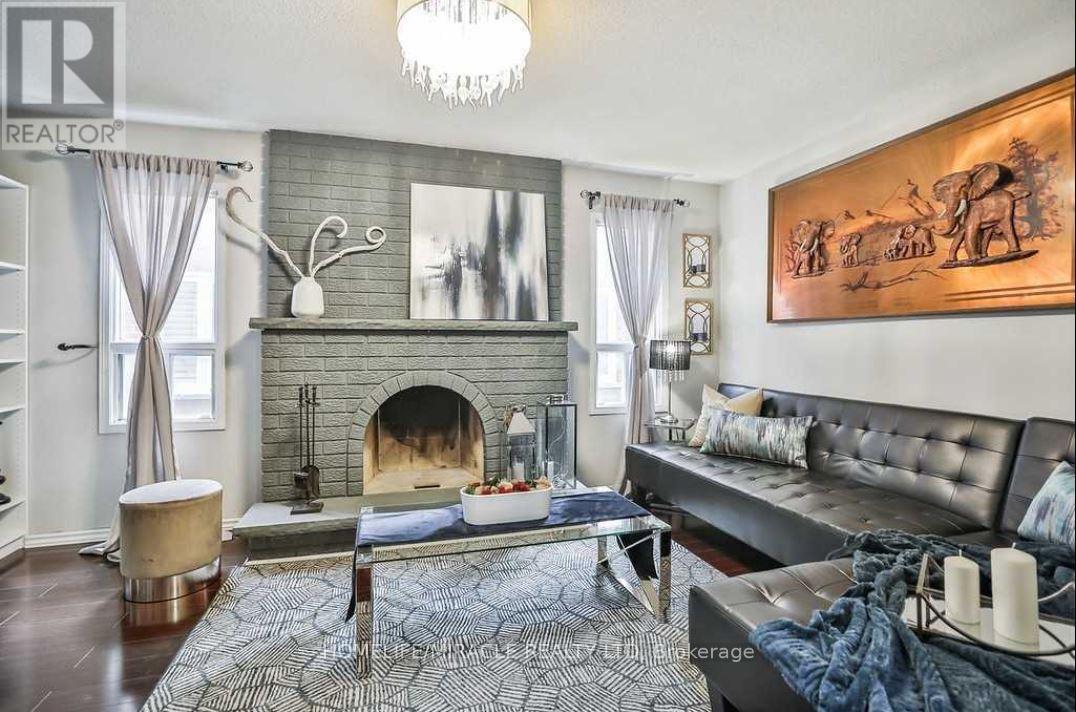 174 Torrance Woods, Brampton, Ontario  L6Y 4K1 - Photo 4 - W12587322