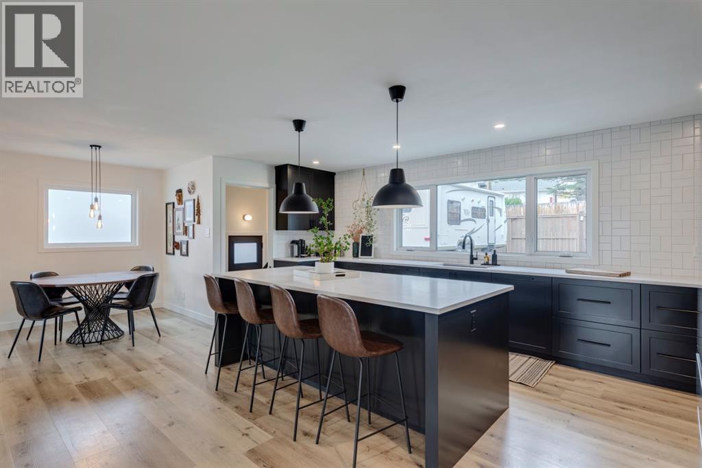 1240 Mapleglade Crescent Se, Calgary, Alberta  T2J 2H3 - Photo 12 - A2273199