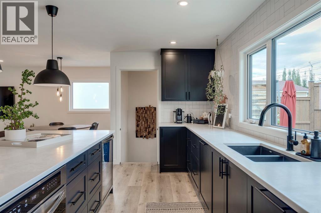 1240 Mapleglade Crescent Se, Calgary, Alberta  T2J 2H3 - Photo 15 - A2273199