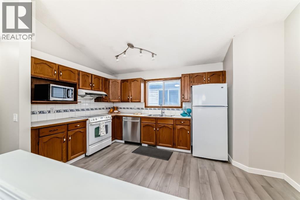 34 Erin Meadows Close Se, Calgary, Alberta  T2B 3E4 - Photo 9 - A2273056