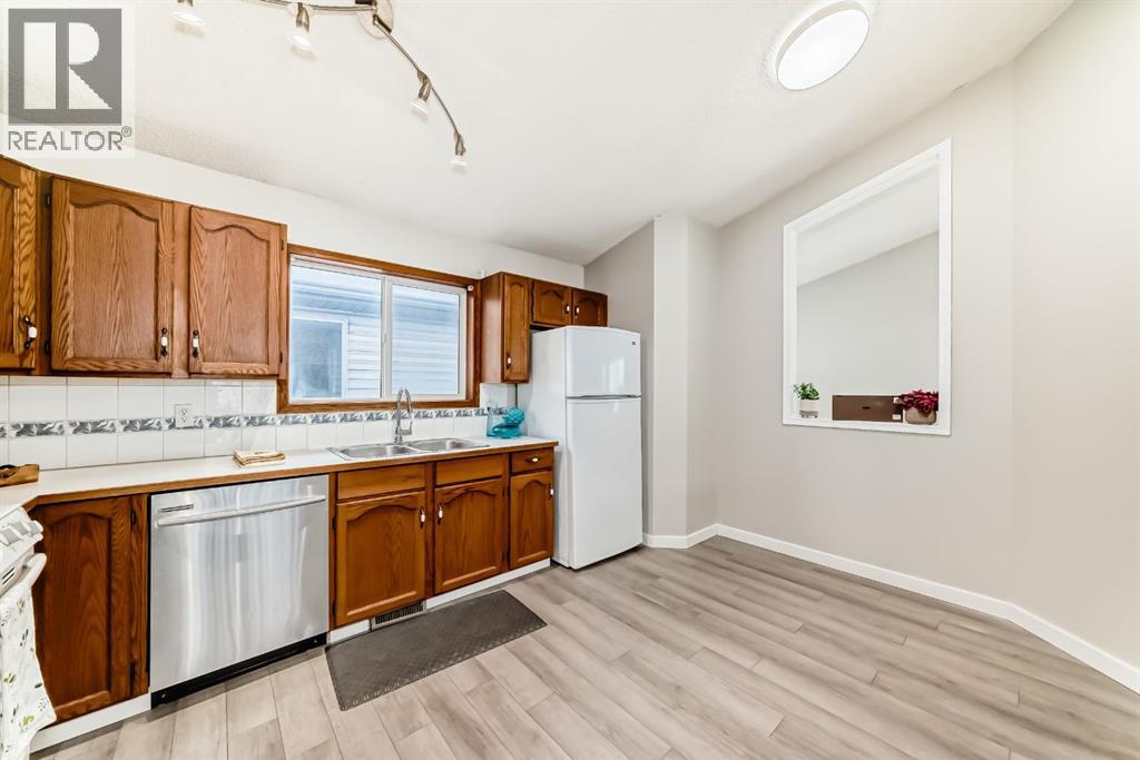 34 Erin Meadows Close Se, Calgary, Alberta  T2B 3E4 - Photo 7 - A2273056