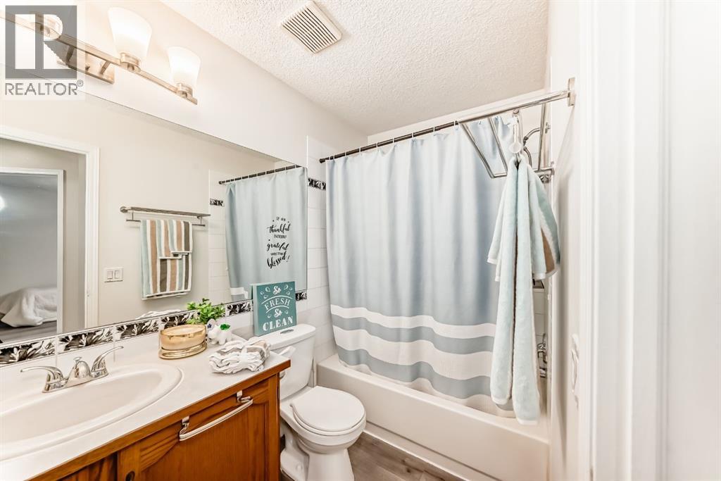 34 Erin Meadows Close Se, Calgary, Alberta  T2B 3E4 - Photo 24 - A2273056