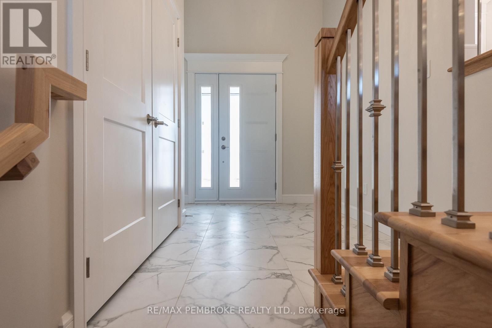 14 Jade Avenue, Petawawa, Ontario  K8H 0E5 - Photo 5 - X12587372