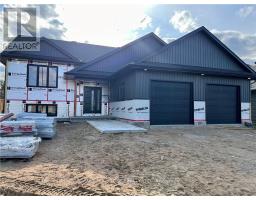 14 Jade Avenue, Petawawa, Ca