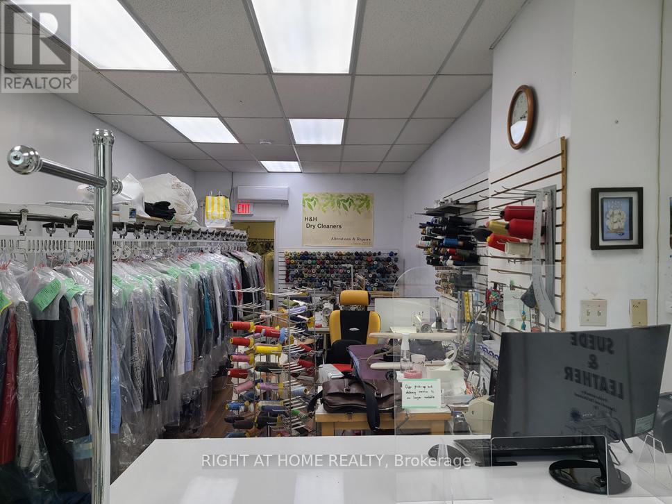 2207 Gerrard Street E, Toronto, Ontario  M4E 2C8 - Photo 4 - E12583978