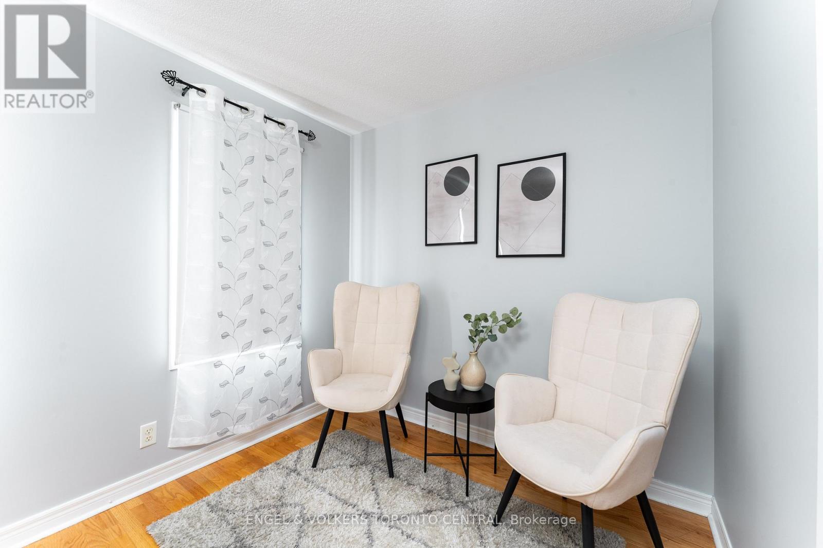 22 Donald Sim Avenue, Markham, Ontario  L6B 1B6 - Photo 15 - N12439216