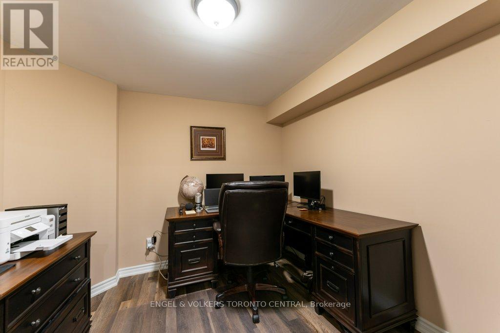 22 Donald Sim Avenue, Markham, Ontario  L6B 1B6 - Photo 28 - N12439216