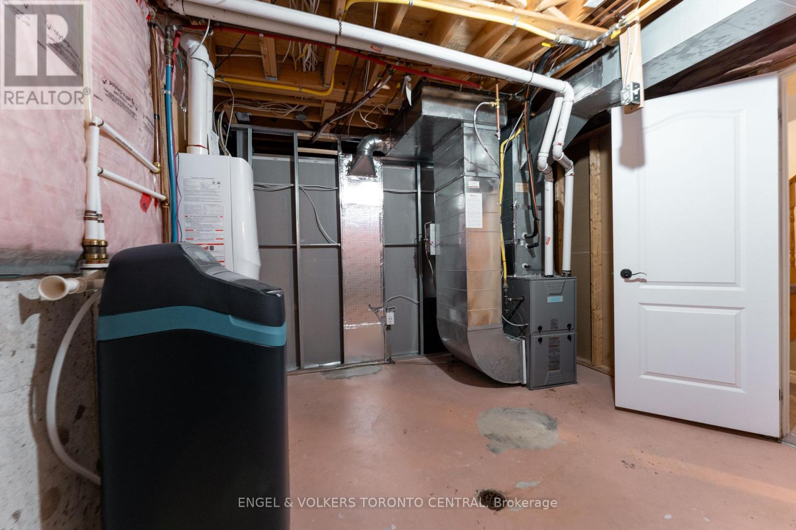 22 Donald Sim Avenue, Markham, Ontario  L6B 1B6 - Photo 33 - N12439216