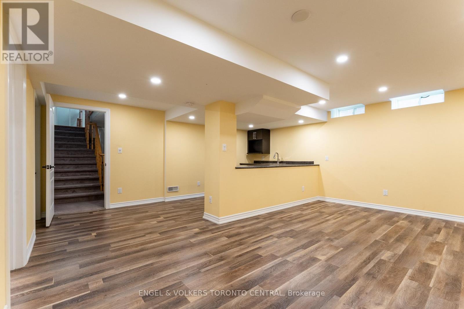 22 Donald Sim Avenue, Markham, Ontario  L6B 1B6 - Photo 25 - N12439216