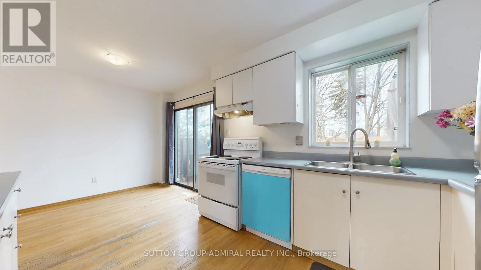 93 Patrice Crescent, Vaughan, Ontario  L4J 4Z2 - Photo 8 - N12574900