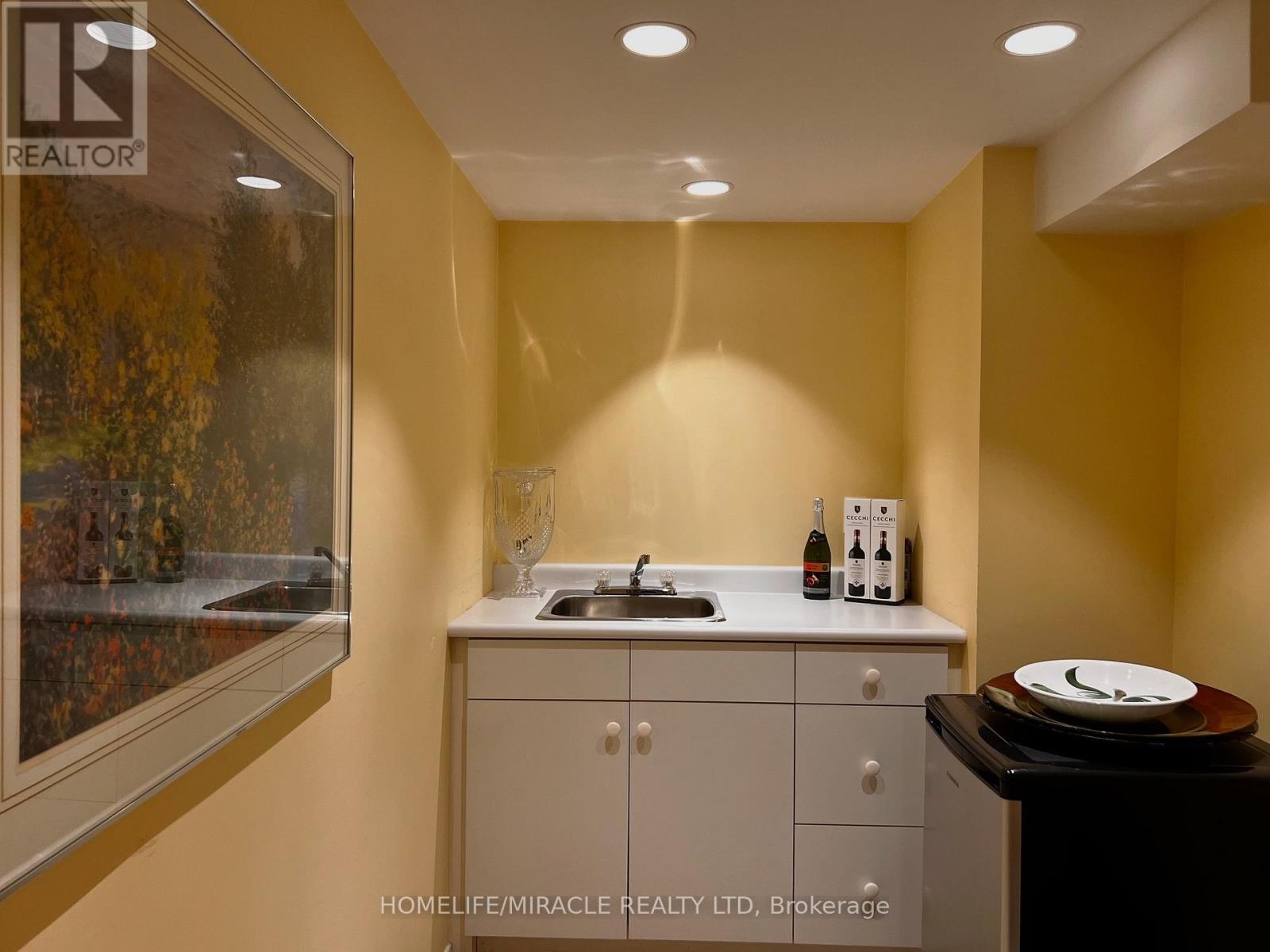 62 Vitlor Drive, Richmond Hill, Ontario  L4E 4P9 - Photo 24 - N12587080