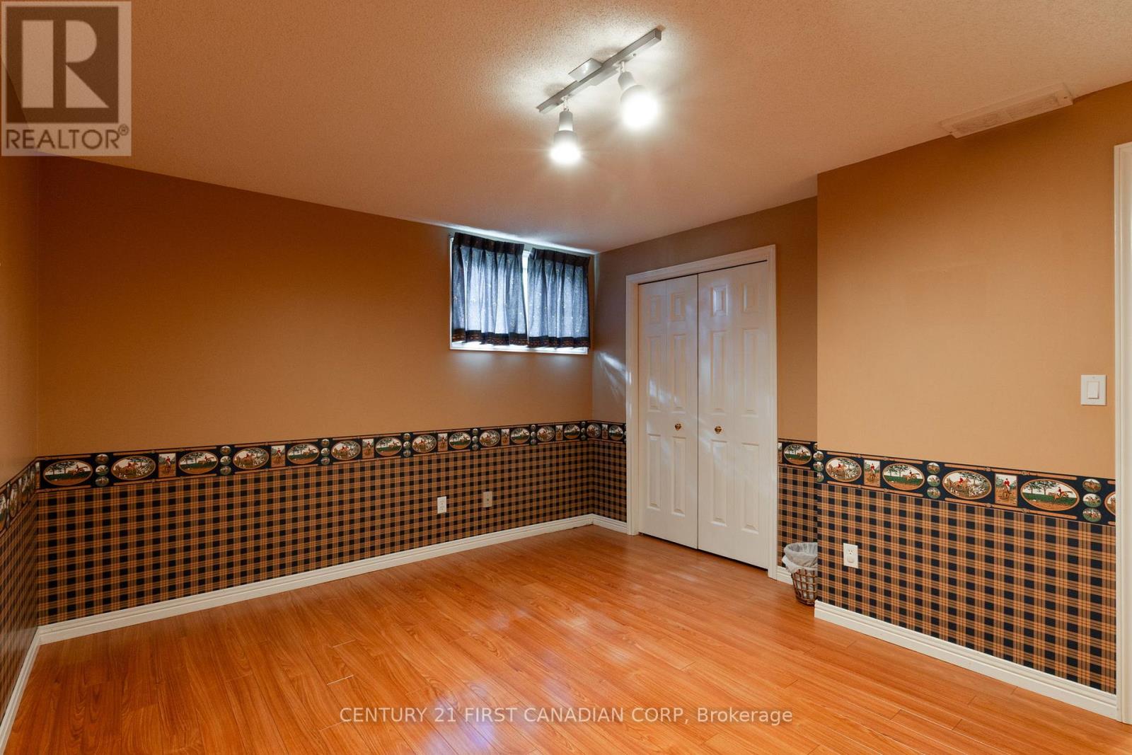 196 Hull Road, Strathroy-Caradoc, Ontario  N7G 3P2 - Photo 36 - X12376593