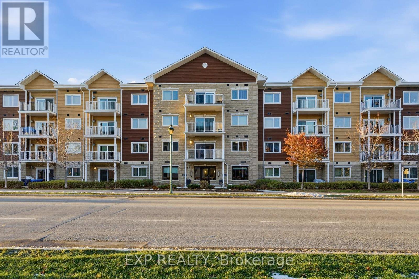 123d - 258 Coleman Street, Carleton Place, Ontario  K7C 1C5 - Photo 2 - X12573484