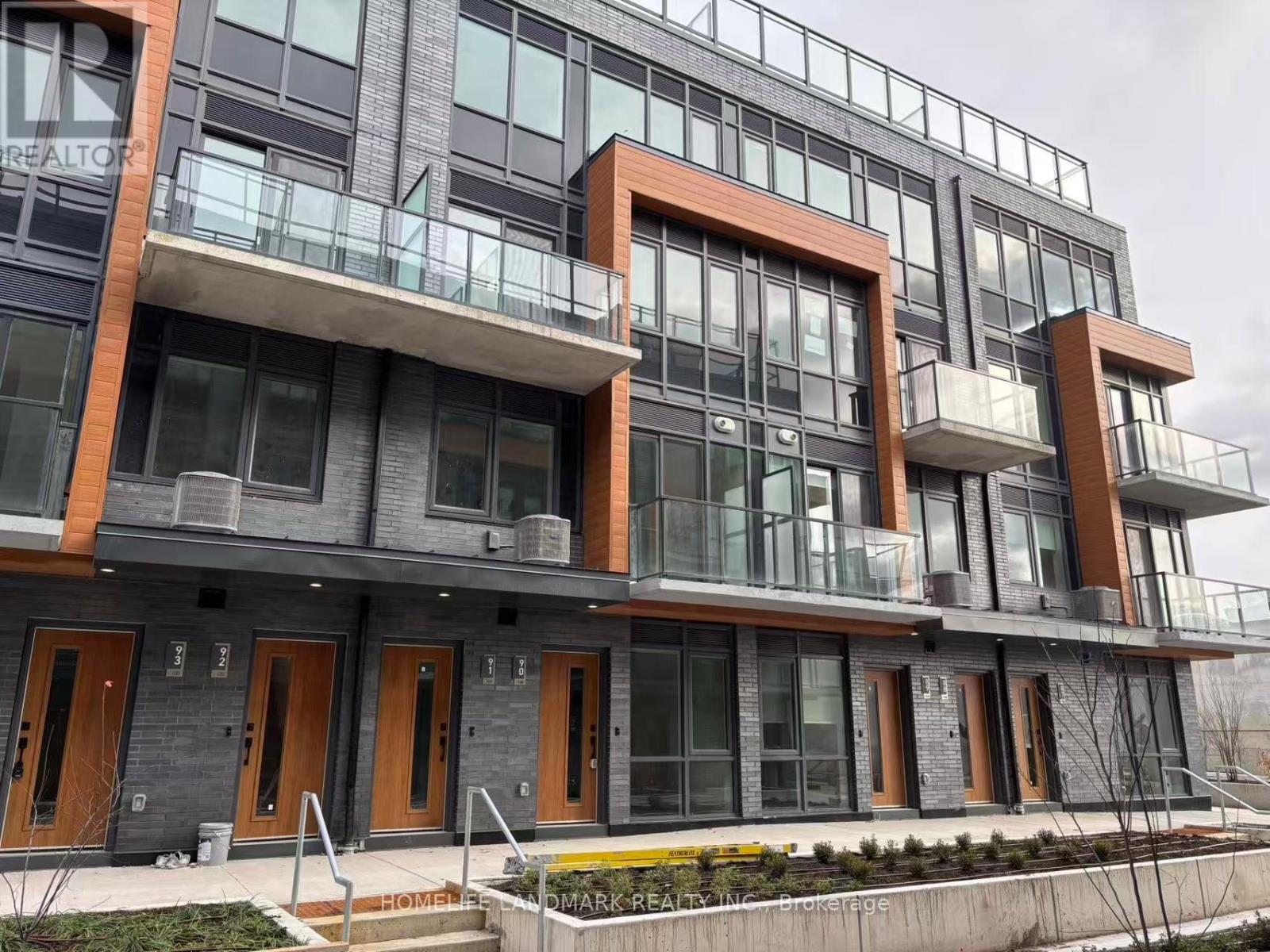 90 - 71 Curlew Drive, Toronto, Ontario  M3A 0B2 - Photo 2 - C12587358