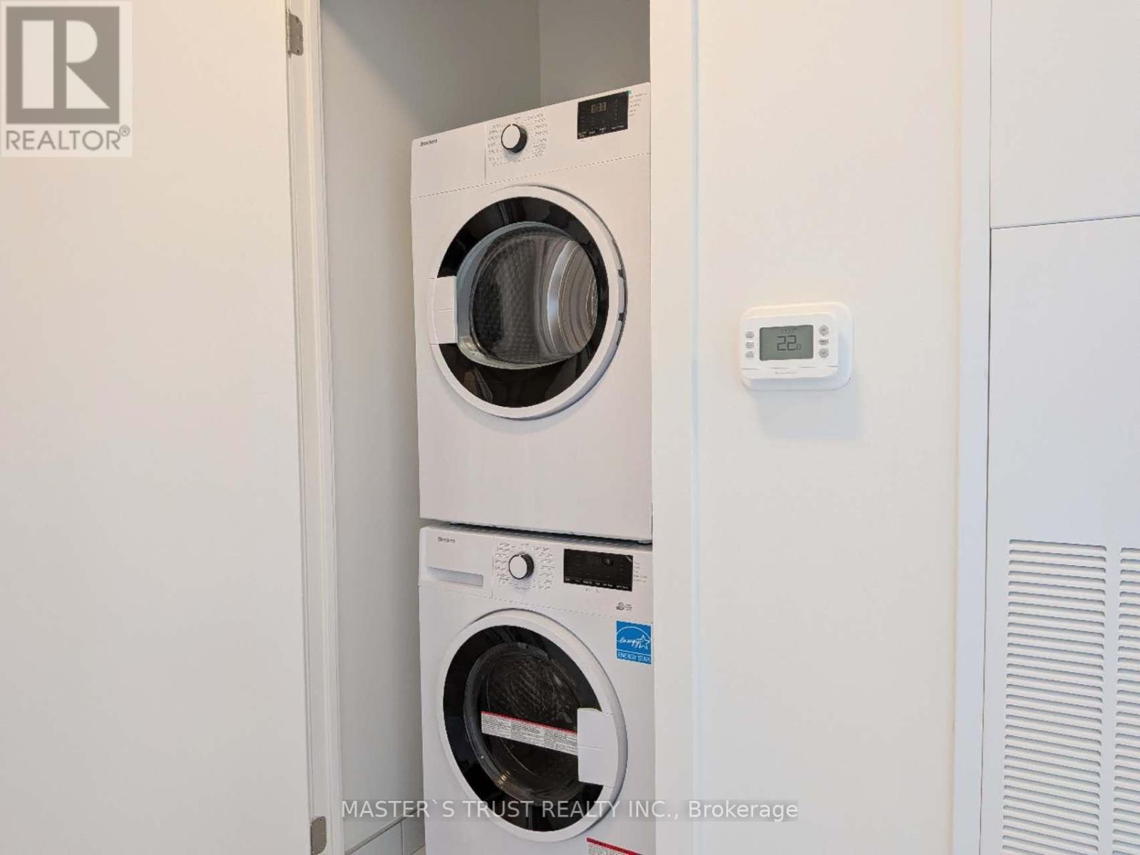 1220 - 1 Quarrington Lane, Toronto, Ontario  M3C 0S4 - Photo 9 - C12587368