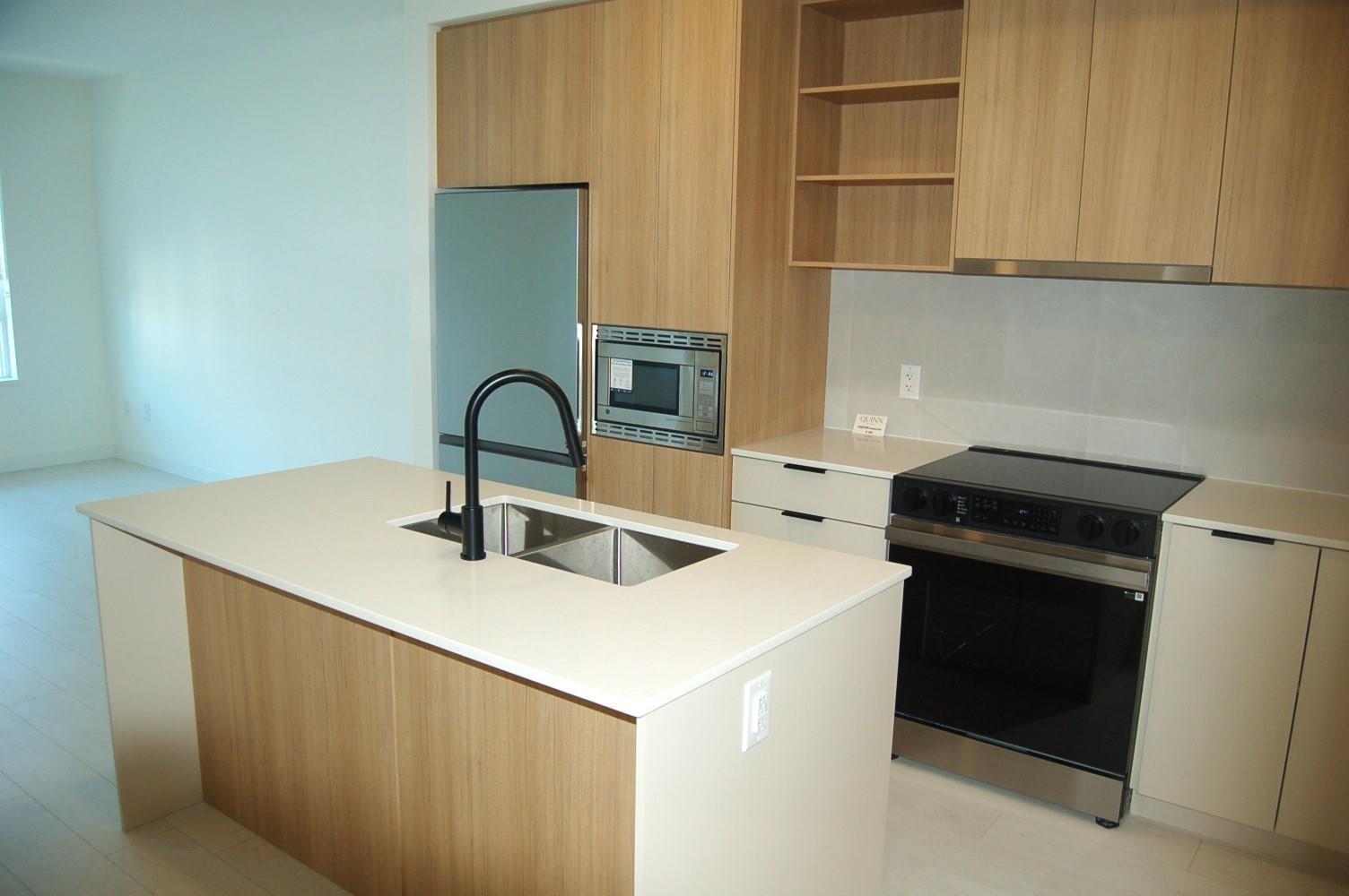 611 13439 94a Avenue, Surrey, British Columbia V3V 0G9 - Photo 4 - R3051115