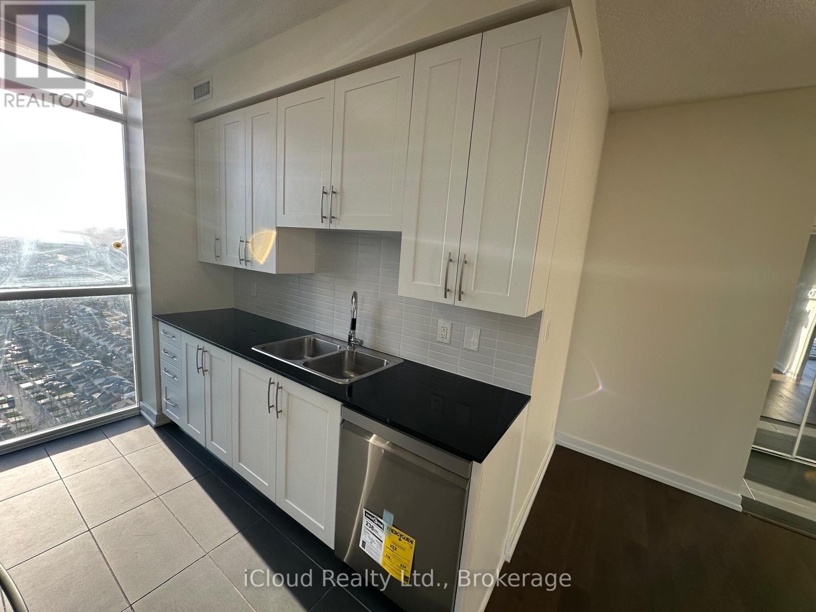 3204 - 4070 Confederation Parkway, Mississauga, Ontario  L5B 0E9 - Photo 10 - W12587346