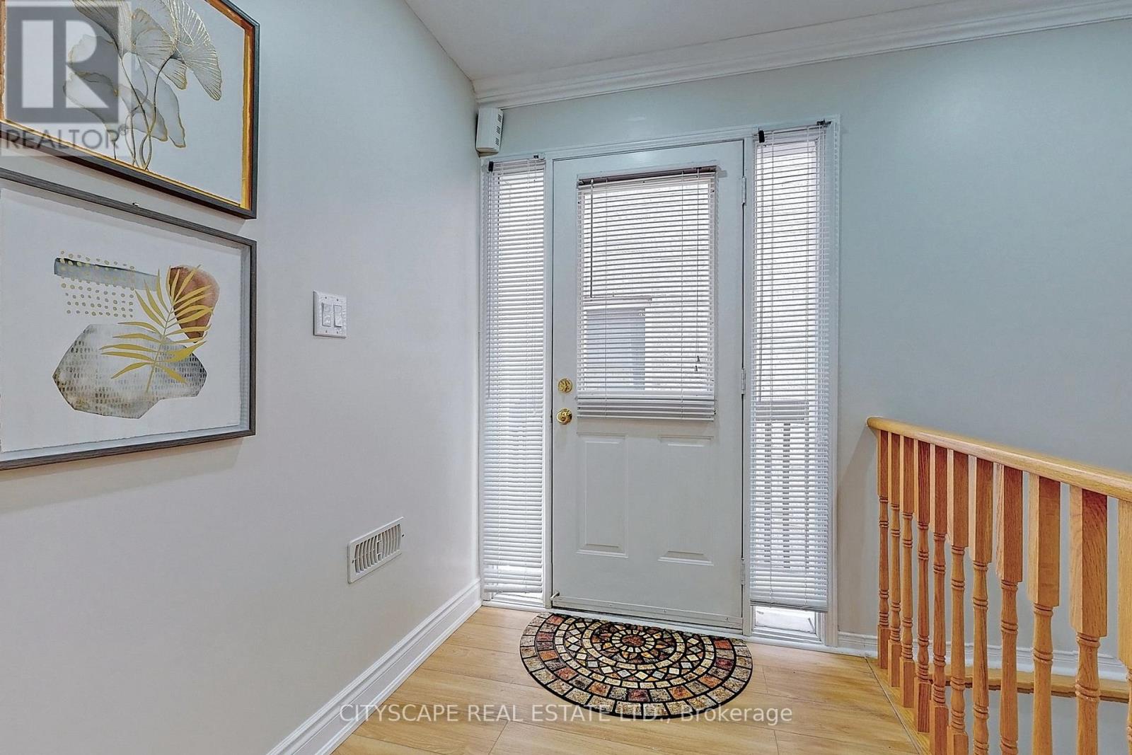 Upper - 343 Wildgrass Road, Mississauga, Ontario  L5B 4H1 - Photo 2 - W12587362