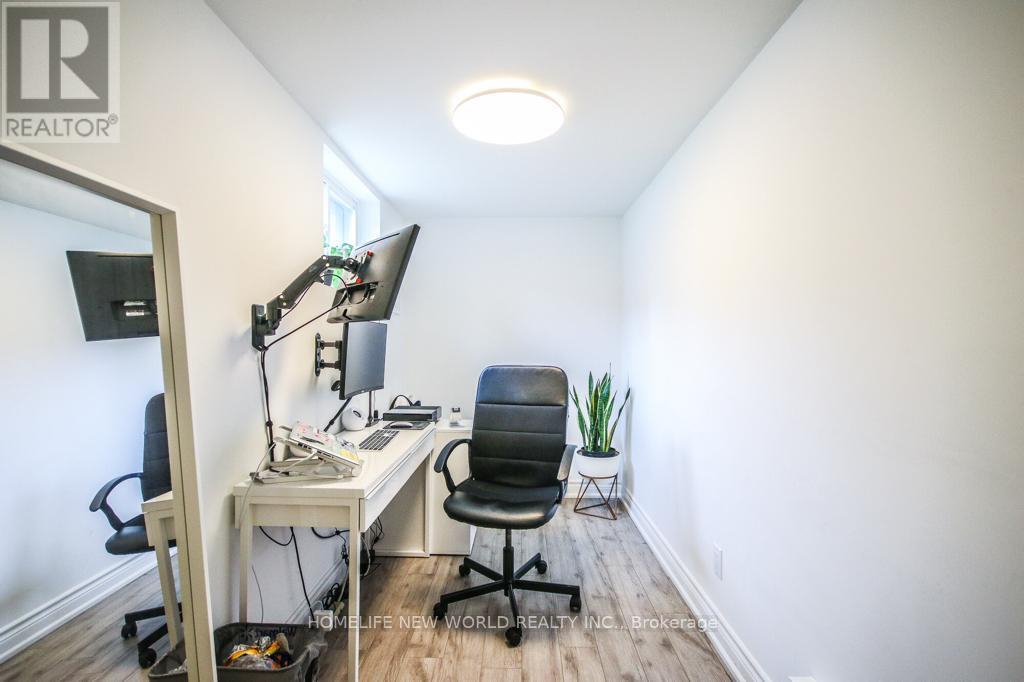 Lower - 679 Gladstone Avenue, Toronto, Ontario  M6H 3J5 - Photo 10 - W12587364