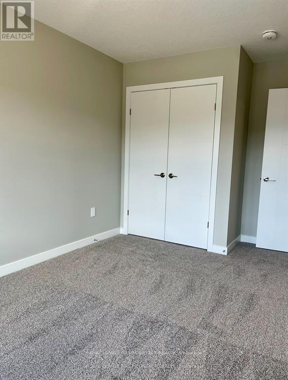 924 Robert Ferrie Drive, Kitchener, Ontario  N2R 1P2 - Photo 12 - X12587338