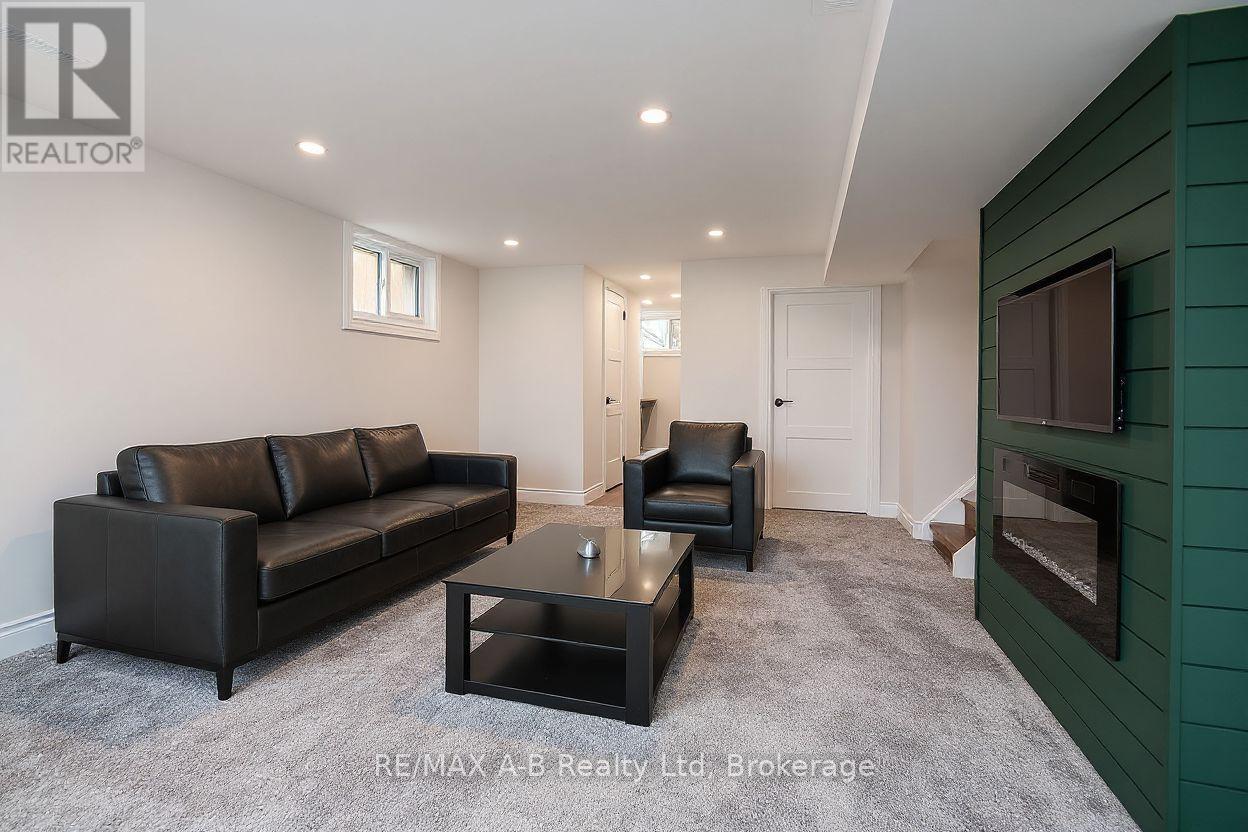 149 Norfolk Street, Stratford, Ontario  N5A 3Y7 - Photo 30 - X12504666