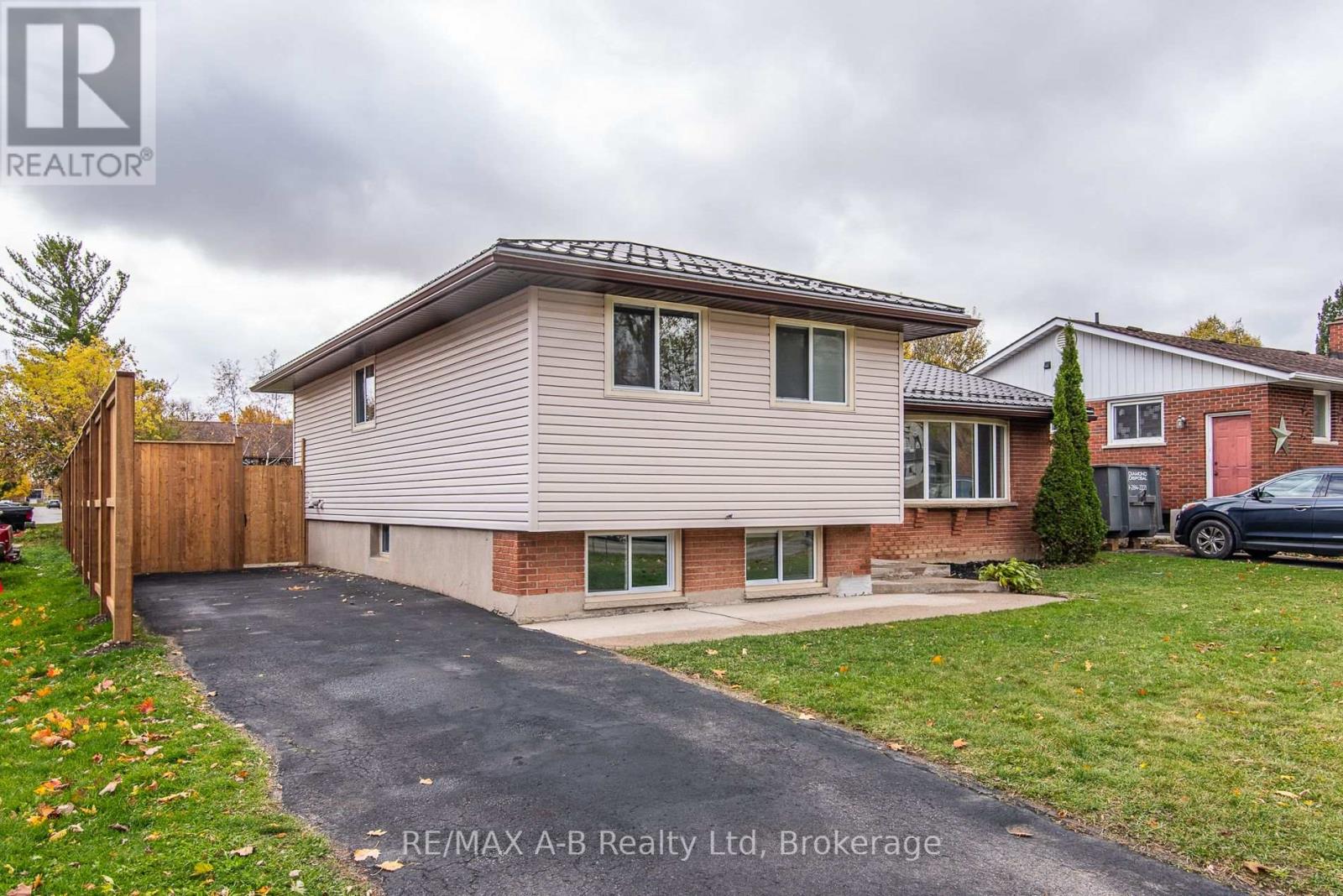 149 Norfolk Street, Stratford, Ontario  N5A 3Y7 - Photo 4 - X12504666