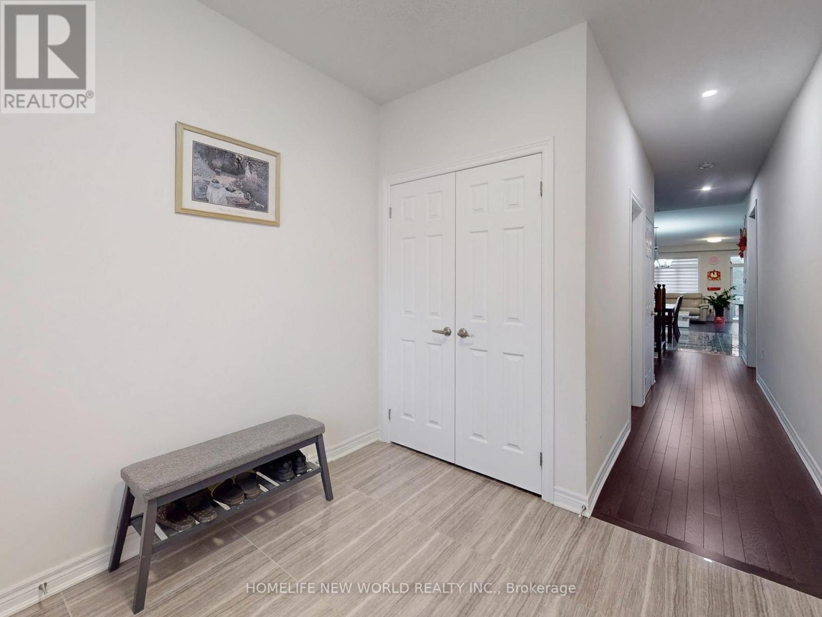 43 Titan Trail, Markham, Ontario  L3S 0E2 - Photo 4 - N12587384