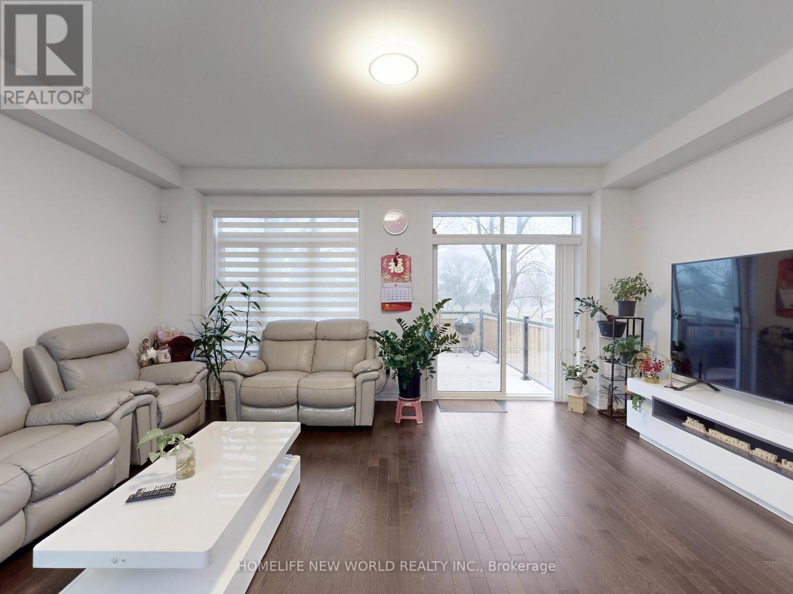 43 Titan Trail, Markham, Ontario  L3S 0E2 - Photo 5 - N12587384