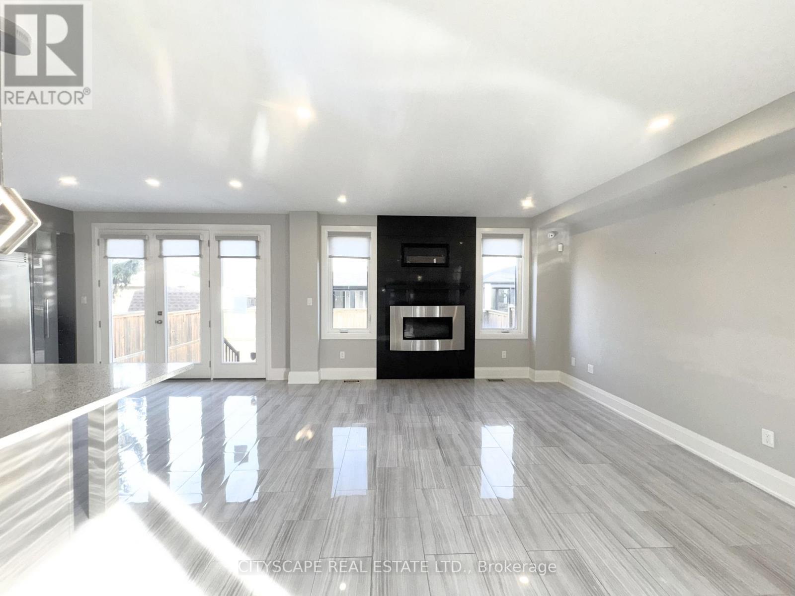 5074 Kalar Road, Niagara Falls, Ontario  L2H 1T2 - Photo 11 - X12587380