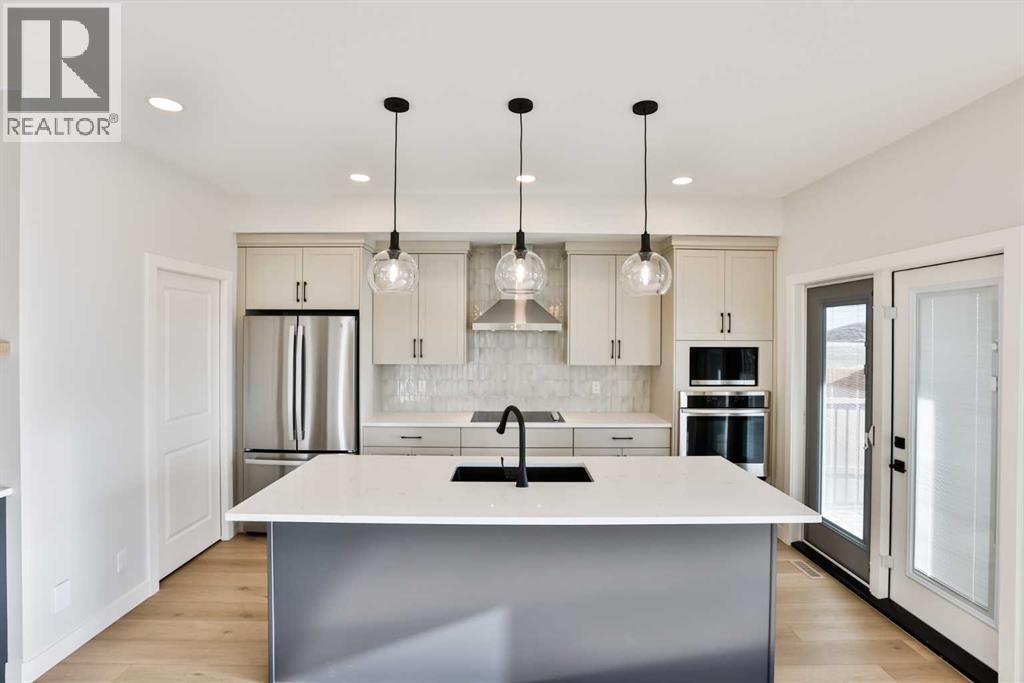 542 Malahat Green W, Lethbridge, Alberta  T1J 5W4 - Photo 8 - A2272361